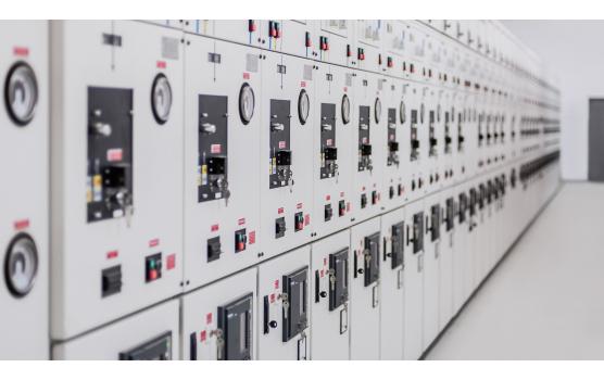 Series Resonant Fault Current Limiter Based on Conventional Components: An Economical and Reliable Short-Circuit Current Solution
