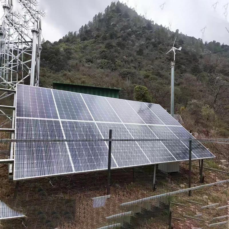 Hybrid Vind-Solcellestrømsystem Optimering: En Komplet Designløsning til Off-Grid Anvendelser