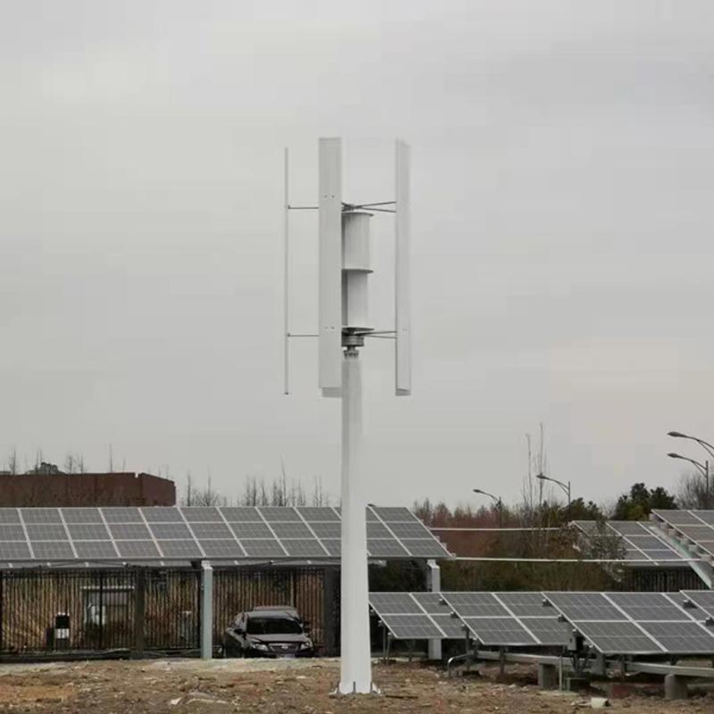 Kosteffektiv vind-sol hybridløsning: Buck-Boost konverter & smart opladning reducerer systemomkostninger