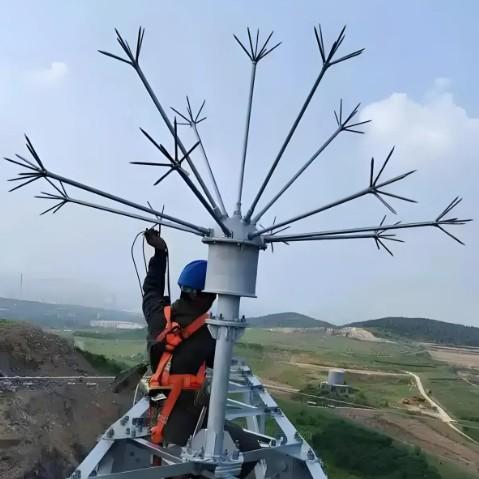 Quels sont les facteurs influençant l'impact de la foudre sur les lignes de distribution 10kV?