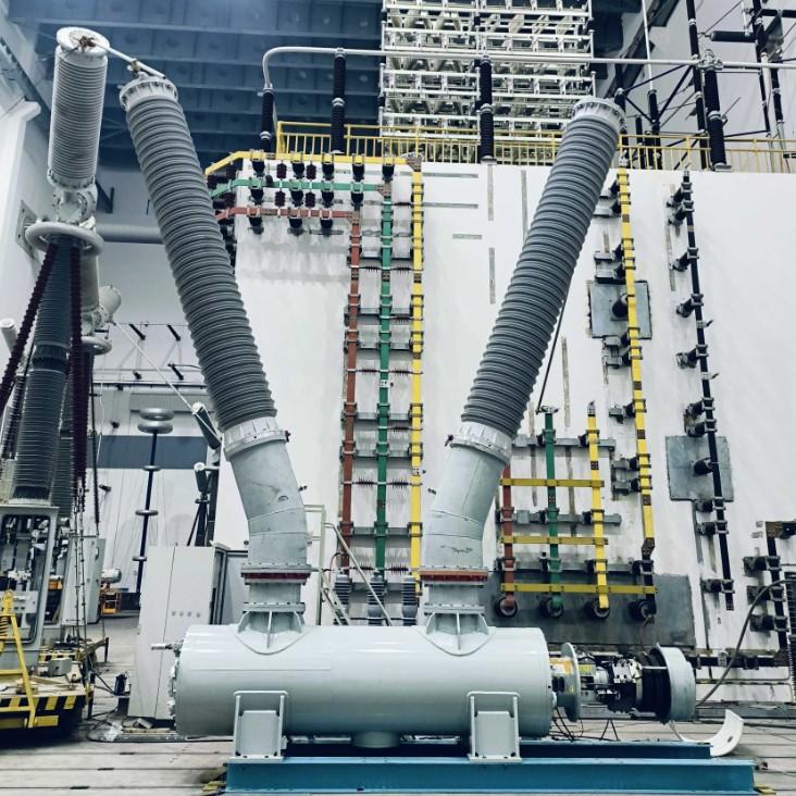 혁신적인 550kV 캐패시터 없는 소등용 차단기가 중국에서 첫 선