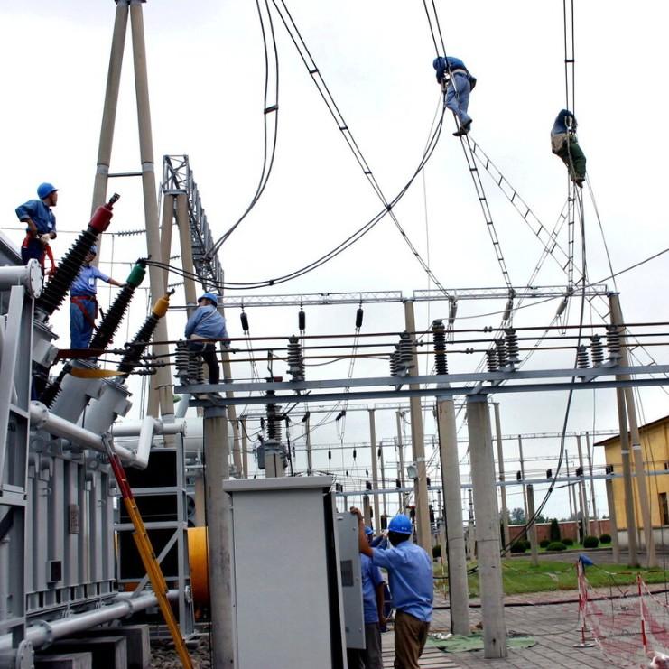Analysis and Handling of a Breakdown Discharge Fault in a 550 kV GIS Disconnector