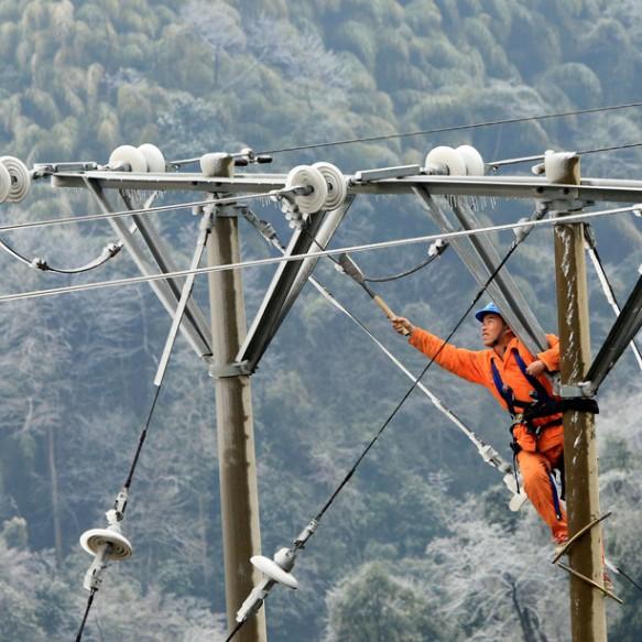 #UHV transmission lines #Tower maintenance #Insulator maintenance #Transmission line maintenance