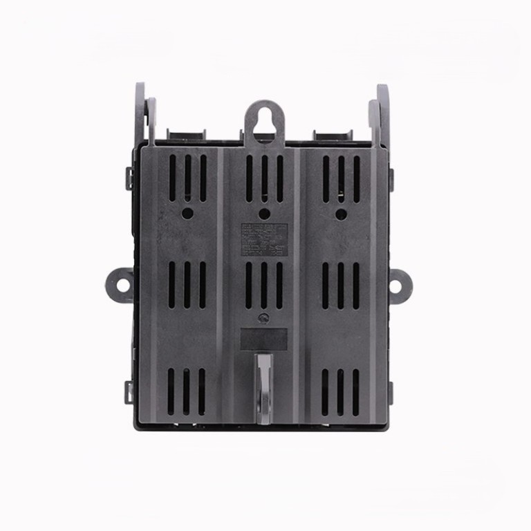 DNS1-400/3 Outdoor pole mounted load break switch