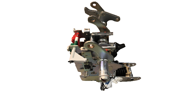 Protection of the operating mechanism of outdoor vacuum circuit breakers