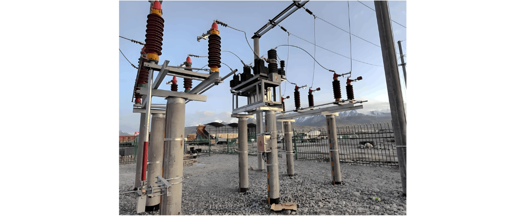 What are the key factors to consider when selecting a 145kV high-voltage disconnect switch?