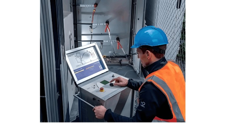 High-Voltage Cable Test.jpg High-Voltage Cable Test.jpg