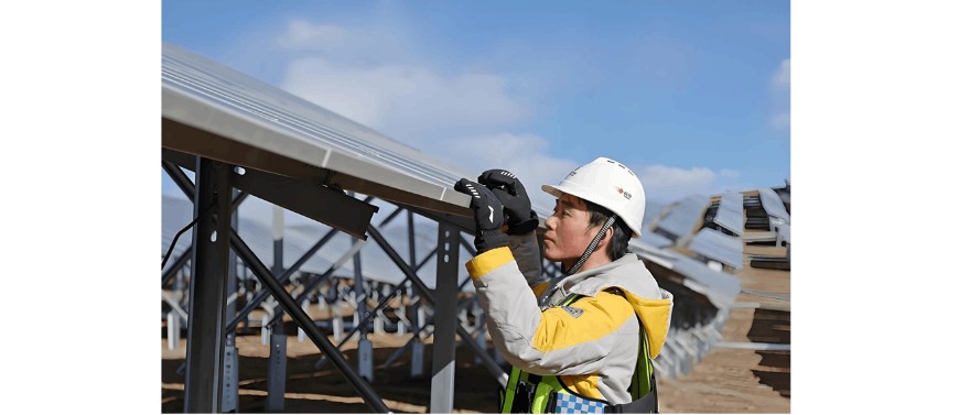 On-Site O&M of Photovoltaic (PV) Power Stations.jpg