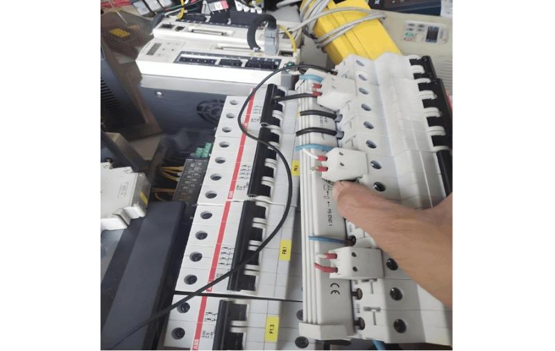circuit.jpg circuit.jpg