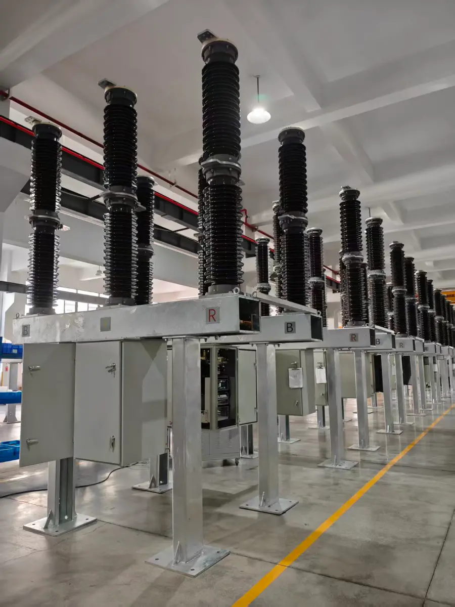 72.5kV High - voltage Live Tank Vacuum Circuit Breaker