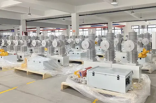 Outdoor Vacuum Recloser Factory Production Line – High Voltage Recloser China Manufacturer